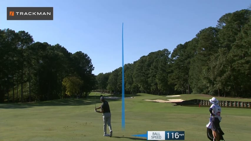 Jerry Kelly attacks flagstick to set up birdie at SAS Champ